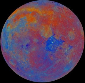 La Lune en fausses couleurs. Les couleurs refletent les variations de composition